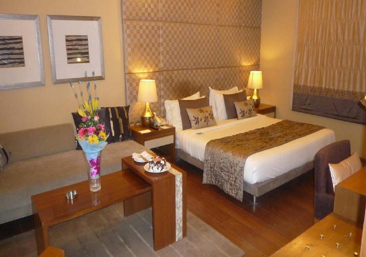 Udman Hotel Panchshila Park Nueva Delhi Exterior foto