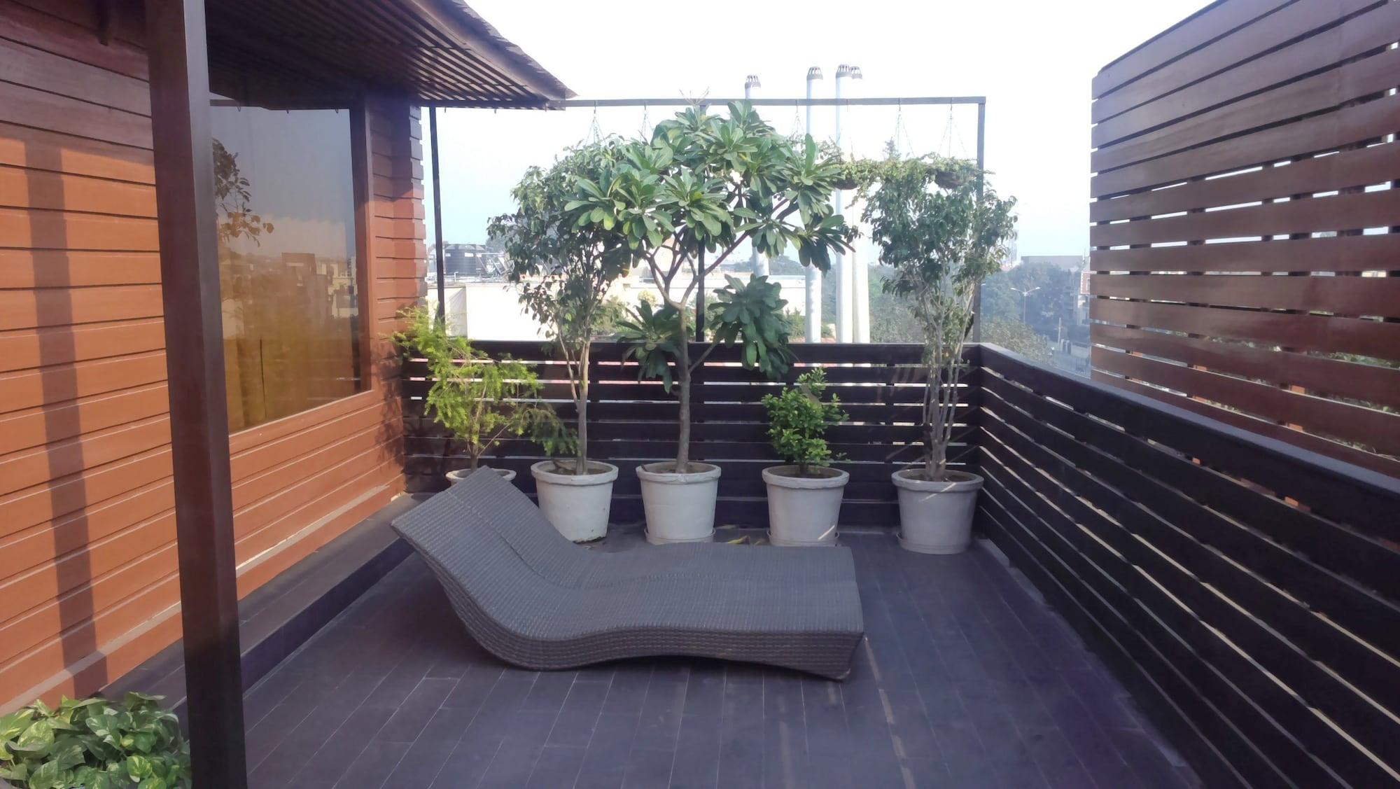 Udman Hotel Panchshila Park Nueva Delhi Exterior foto