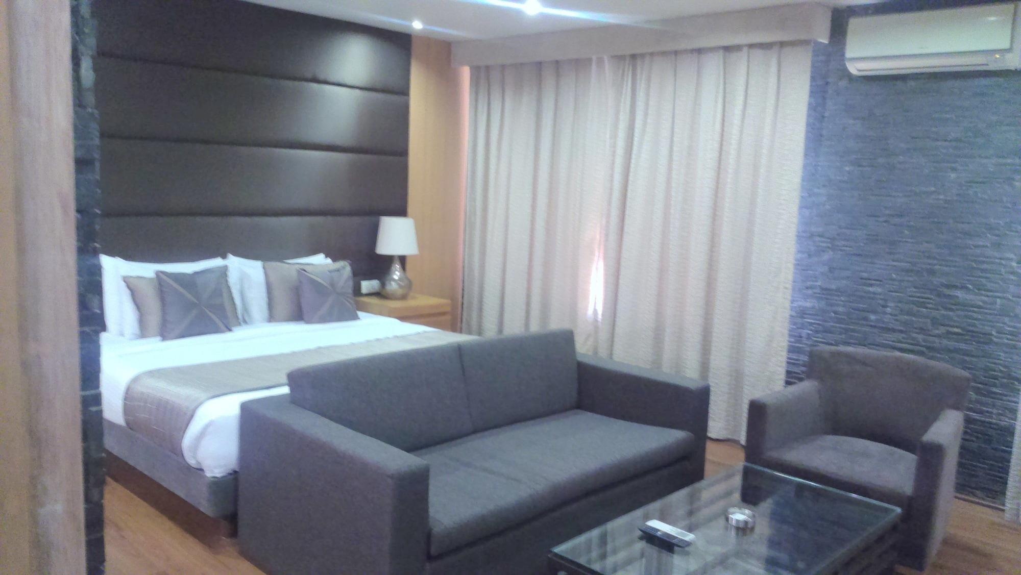 Udman Hotel Panchshila Park Nueva Delhi Exterior foto