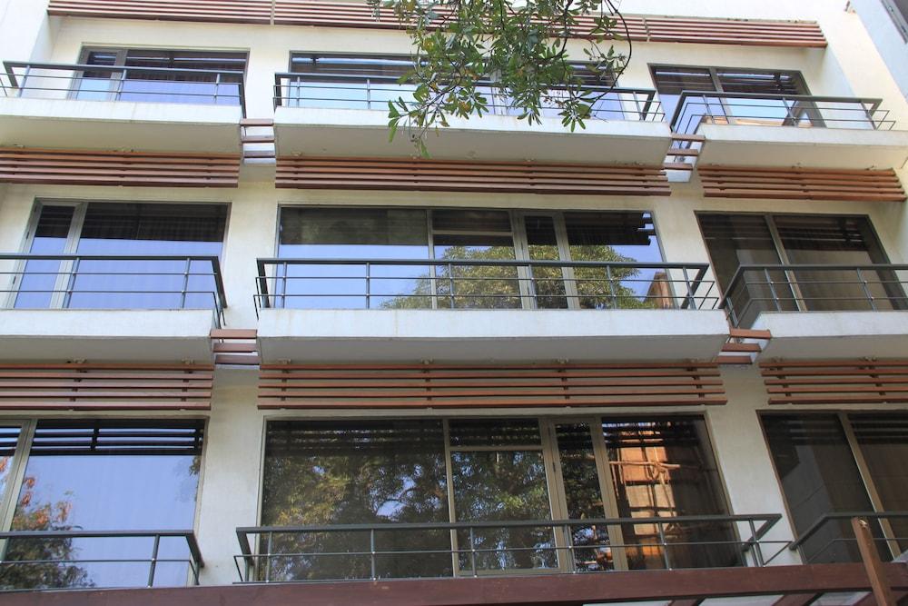 Udman Hotel Panchshila Park Nueva Delhi Exterior foto